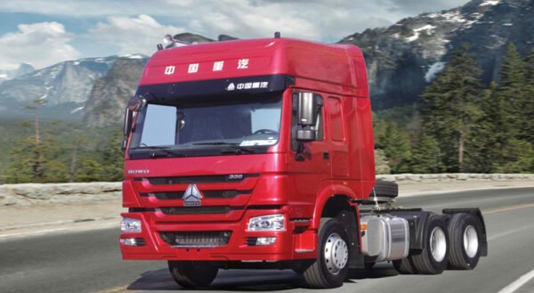 Howo 6X4 Tractor Truck - Image 4