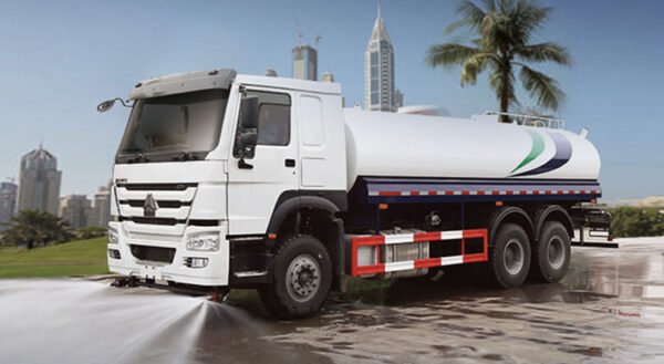 Sinotruck Howo Water Tanker - Image 2